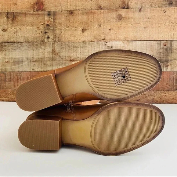 Micheal Kors Hamilton Padlock Knee Length Boots - Picture 6 of 7